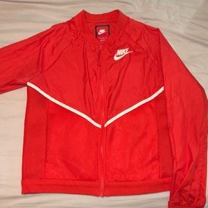 NWOT Nike Windbreaker